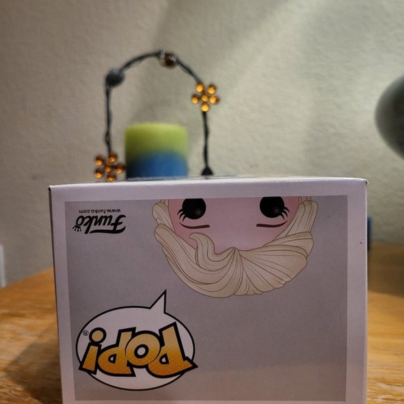 Frozen 2 Elsa Target Exclusive Funko Pop - Picture 5 of 10